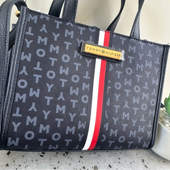 NWT Tommy Hilfiger Mini Navy Logo Tote Bag - Picture 2 of 9